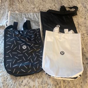 Lululemon reusable bags